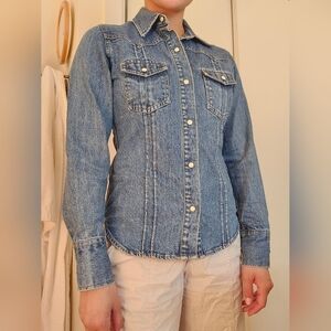 Arizona Pearl Snap Shirt Womens Medium Blue Denim Jean Western Yoke Cowboy Rodeo